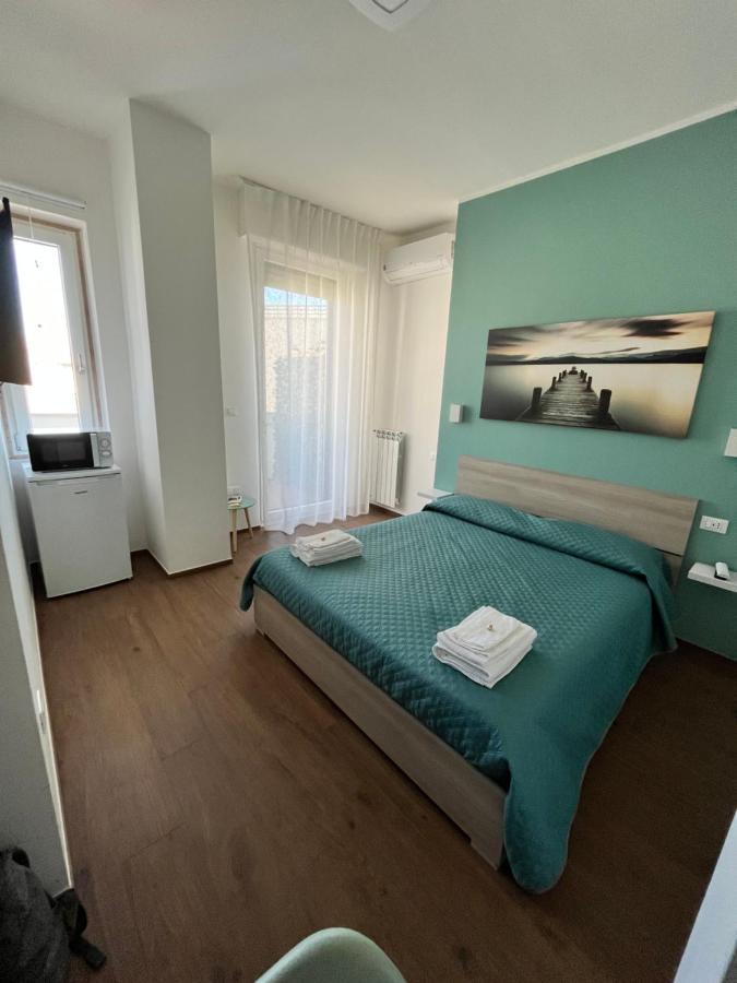 B&B Alis Home Brindisi Exteriör bild