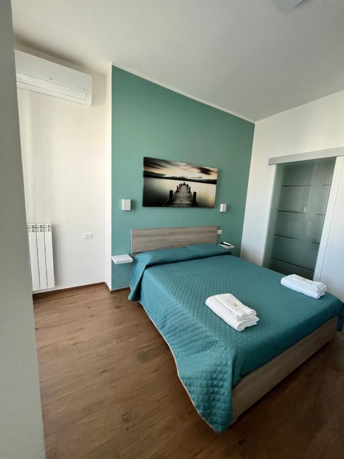 B&B Alis Home Brindisi Exteriör bild